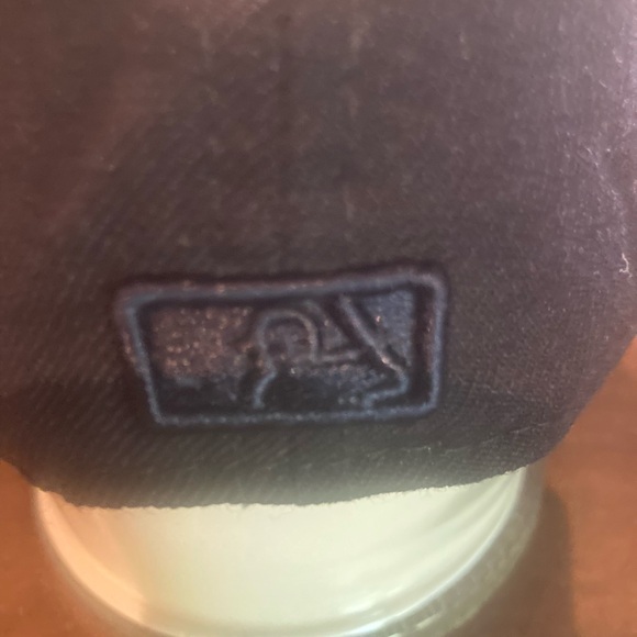 NY ball cap. - Picture 4 of 10